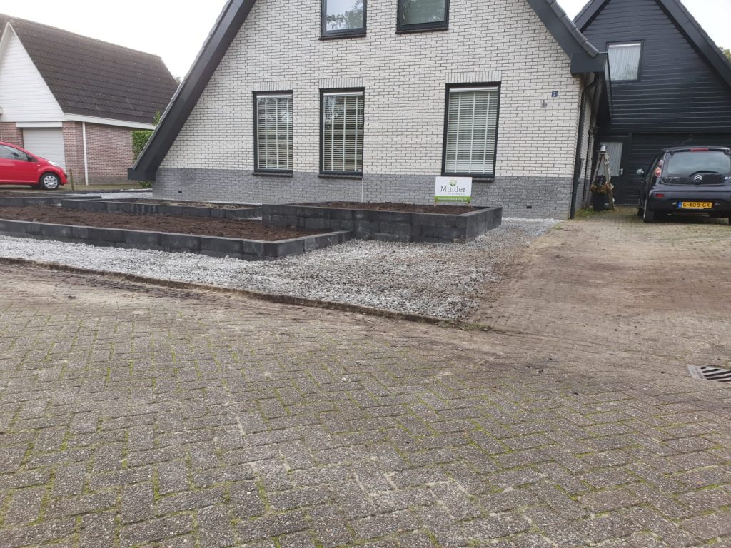 Sumar compleet nieuwe voortuin 3